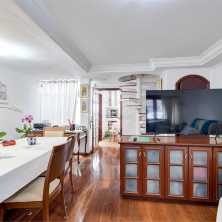 Casa de Vila à venda com 2 quartos, sendo 1 suíte, em Jardim Hípico, São Paulo, SP