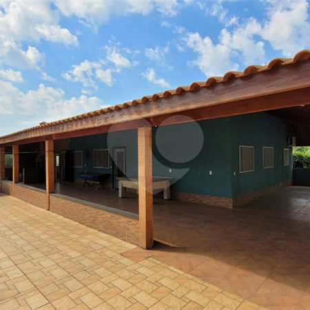 Chácara à venda com 4 quartos, sendo 1 suíte, em Área Rural de Salto, Salto, SP