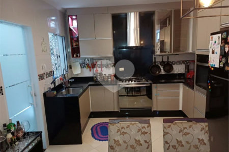 Casa à venda com 3 quartos, sendo 1 suíte,  no condomínio Residencial Shekinah, São Paulo - SP
