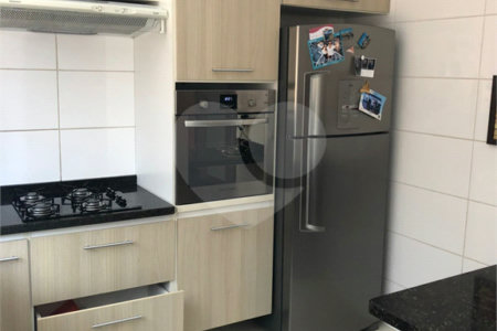 Casa à venda com 3 quartos, sendo 1 suíte, no condomínio Fiorella, Valinhos - SP