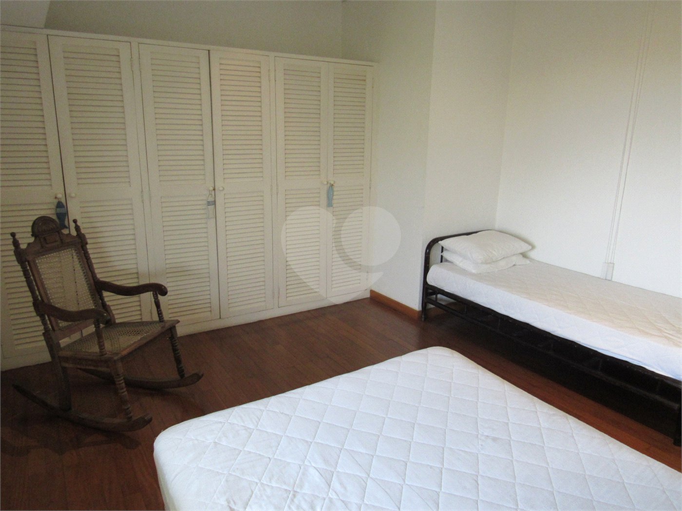 Casa à venda com 3 quartos, sendo 1 suíte, em Guarapiranga, São Paulo, SP