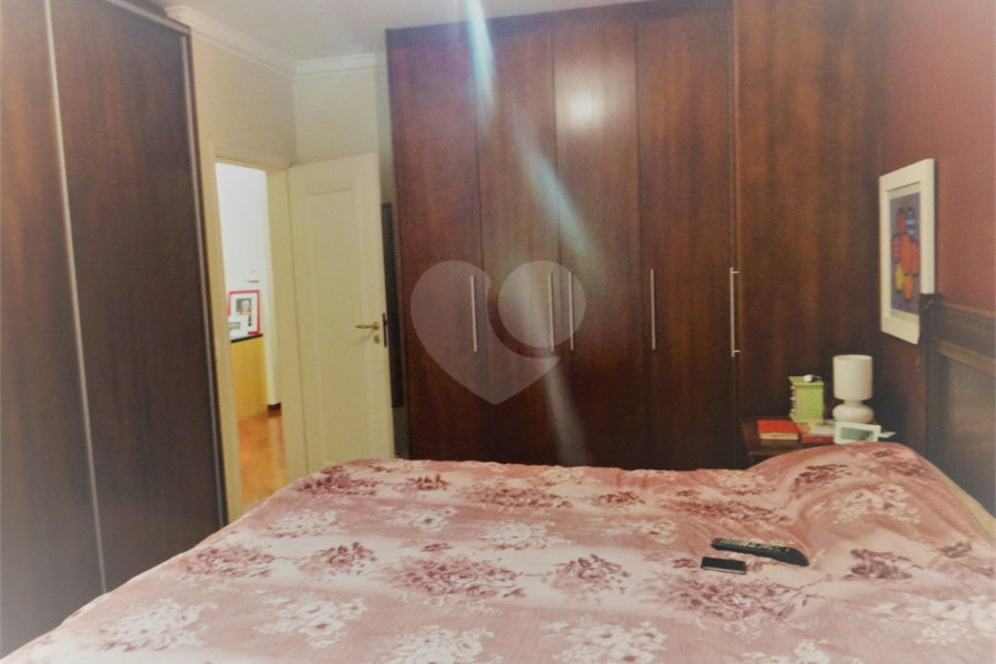 Casa à venda com 4 suítes em Jardim Floresta, São Paulo, SP