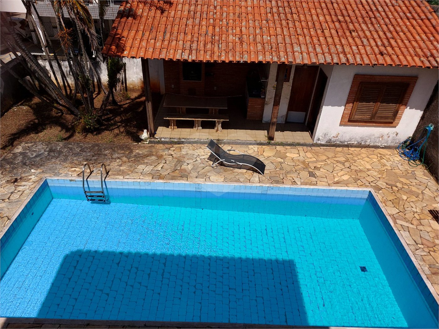 Sobrado à venda com 5 quartos, sendo 4 suítes, em Santa Rosa, Vinhedo, SP