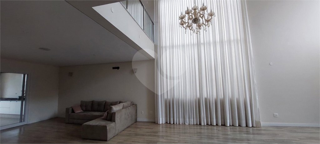 Casa à venda com 3 suítes no condomínio Figueira Garden, Atibaia - SP