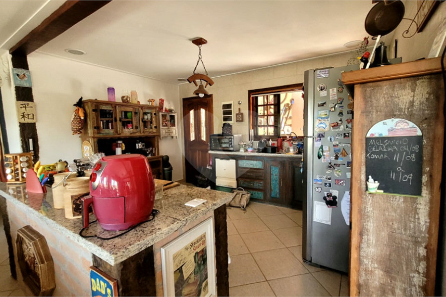 Casa à venda com 3 quartos, sendo 1 suíte, no condomínio Associação Reserva das Hortênsias, Mairiporã - SP