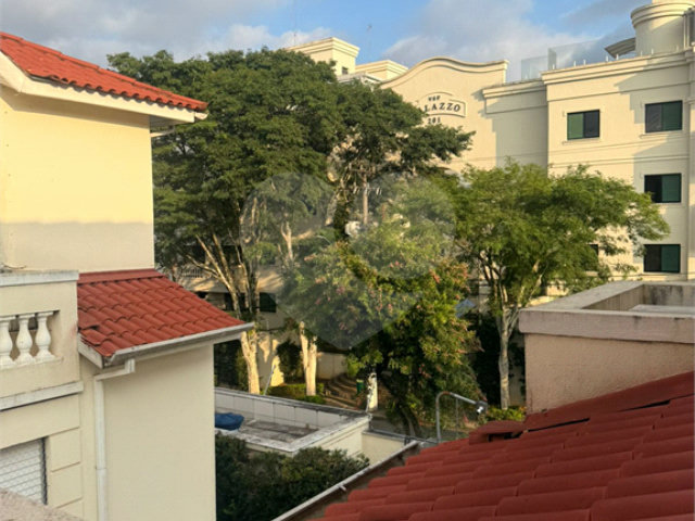 Casa à venda com 3 quartos, sendo 1 suíte,  no condomínio Villas de São Francisco, São Paulo - SP