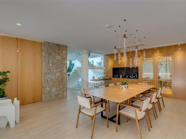 Casa à venda com 3 suítes no condomínio Residencial Canumã, São Paulo - SP