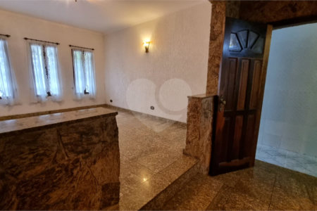 Sobrado à venda com 4 quartos em Vila Dom Pedro II, São Paulo, SP