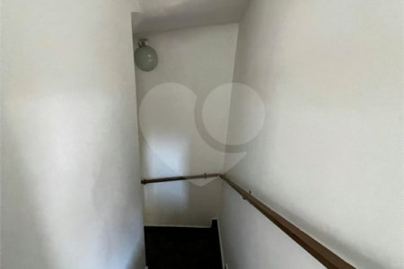 Sobrado à venda com 6 quartos, sendo 4 suítes,  em Vila Oliveira, Mogi das Cruzes, SP