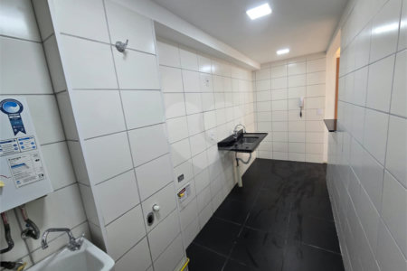 Apartamento à venda com 2 quartos em Santa Cruz, Rio de Janeiro, RJ
