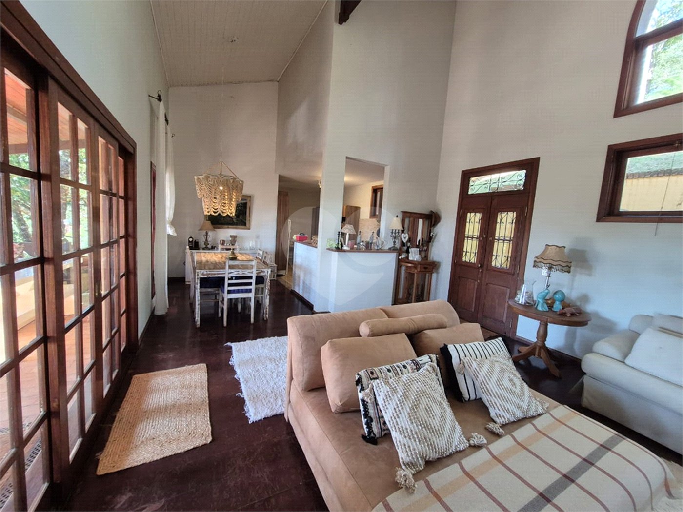 Casa à venda com 3 quartos, sendo 1 suíte, no condomínio Parque Petrópolis 4 Secção, Mairiporã - SP