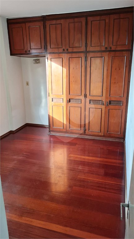 Apartamento à venda com 3 quartos, sendo 1 suíte,  no Centro, Araraquara, SP