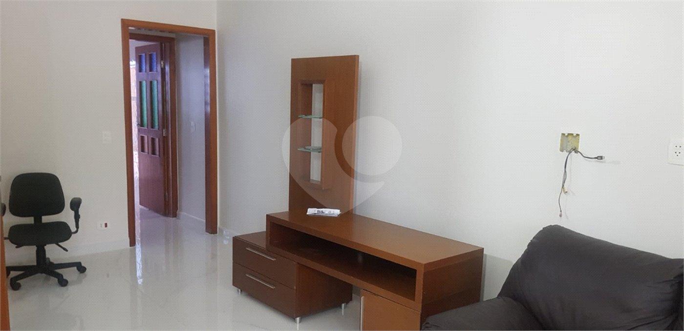 Sobrado à venda com 4 quartos, sendo 2 suítes, em Vila Hamburguesa, São Paulo, SP