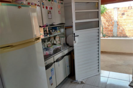 Casa à venda com 4 quartos, sendo 1 suíte, em Jardim Bela Vista, Itapetininga, SP