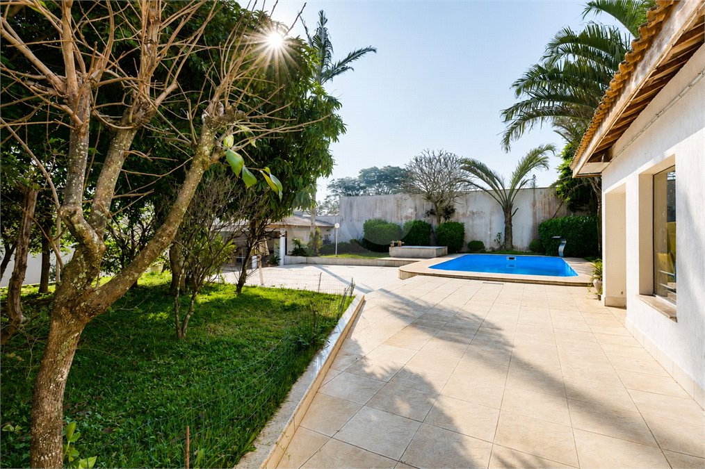 Casa Térrea à venda com 4 quartos, sendo 2 suítes, em Interlagos, São Paulo, SP