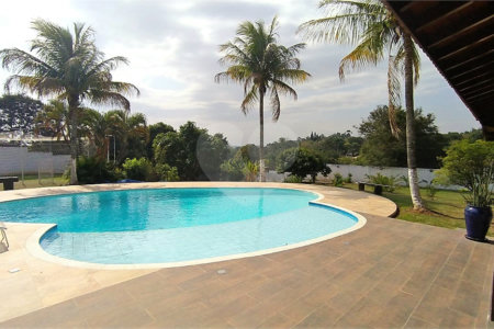 Chácara à venda com 6 quartos, sendo 4 suítes,  em Pinheirinho, Vinhedo, SP
