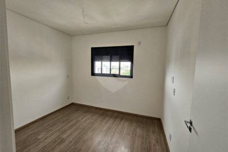 Apartamento à venda com 3 quartos, sendo 1 suíte,  em Vila Lucy, Sorocaba, SP