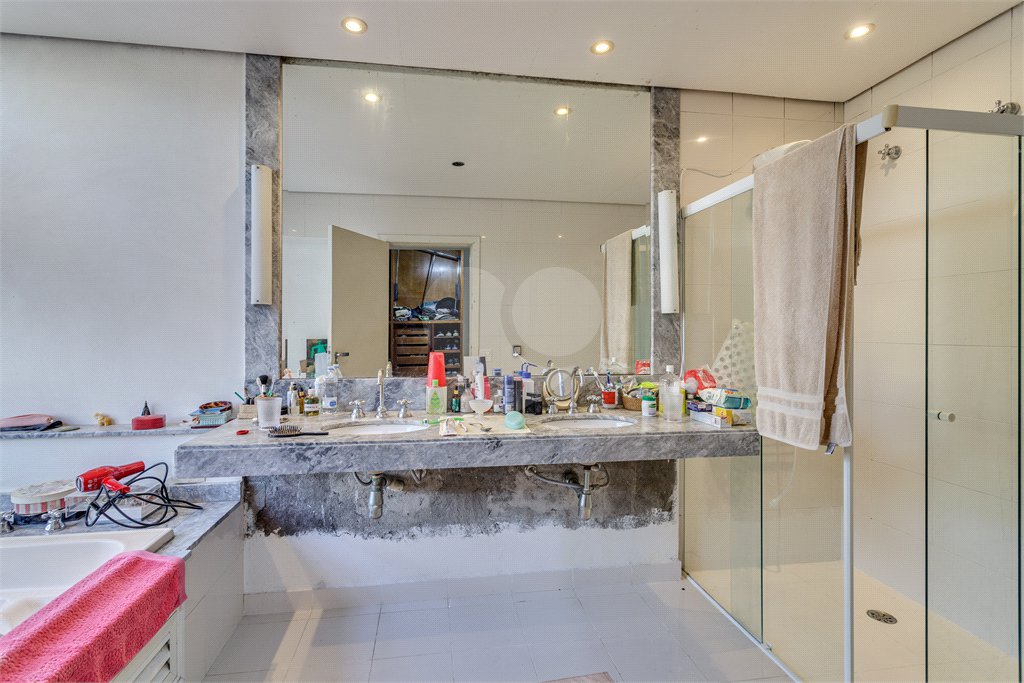 Casa à venda com 4 quartos, sendo 2 suítes, em Chácara Monte Alegre, São Paulo, SP