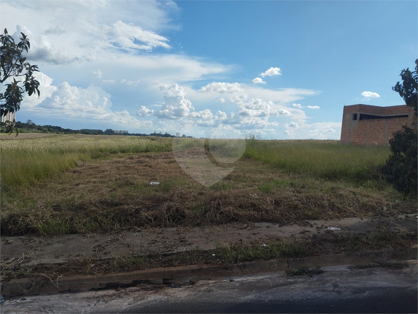 Terreno à venda em Residencial Vista do Horto, Araraquara, SP