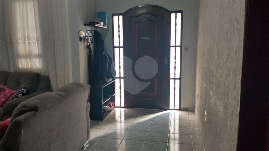 Casa à venda com 4 quartos, sendo 2 suítes,  em Conjunto Habitacional Brás Cubas, Mogi das Cruzes, SP