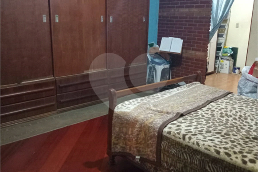 Sobrado à venda com 4 quartos, sendo 1 suíte,  em Tremembé, São Paulo, SP