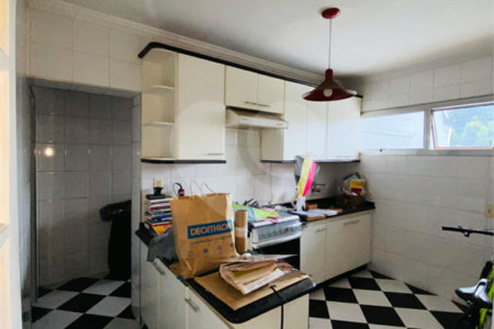 Sobrado à venda com 8 quartos em Jardim São Jorge (raposo Tavares), São Paulo, SP