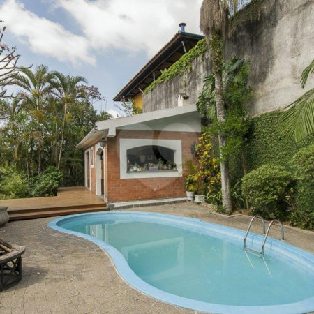 Casa à venda com 5 suítes em Vila Tramontano, São Paulo, SP