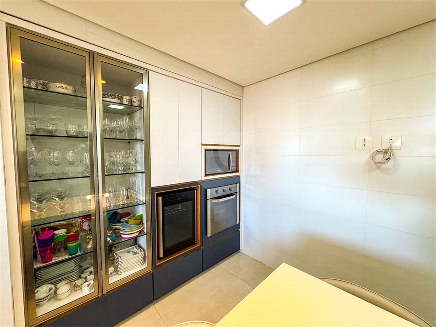 Apartamento à Venda no Centro de São Carlos - com 3 Suítes.