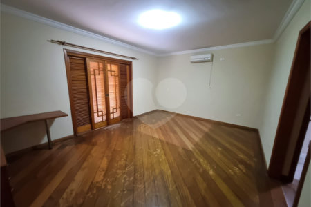 Sobrado à venda ou para alugar com 5 quartos, sendo 4 suítes,  em City América, São Paulo, SP