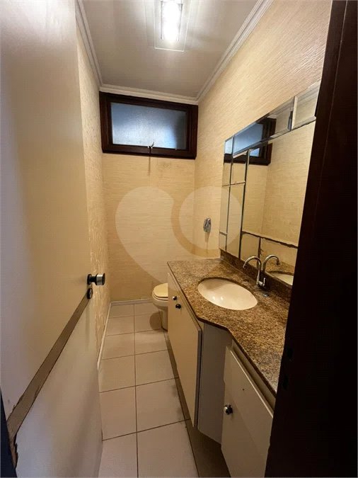 Sobrado à venda com 3 quartos, sendo 1 suíte, em Rolinópolis, São Paulo, SP