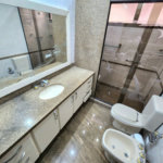 Apartamento Alto Padrão Frente Mar com 4 Dormitórios, 3 Suítes e 3 Vagas na Orla de Santos