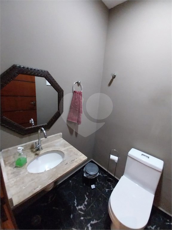 Casa à venda com 3 quartos, sendo 1 suíte, no condomínio Mosaico da Serra, Mogi das Cruzes - SP