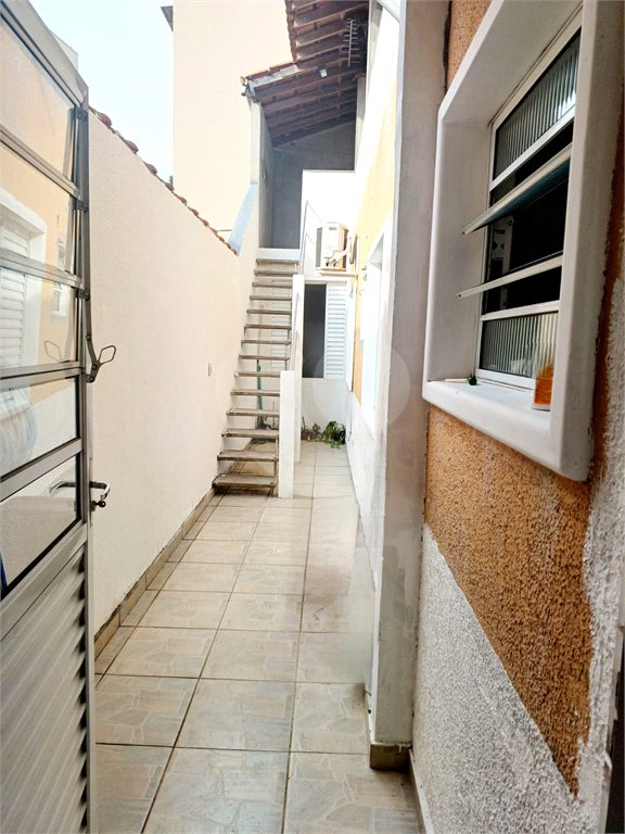 Casa à venda com 3 quartos, sendo 1 suíte,  no condomínio Altos de Poa, Poá - SP
