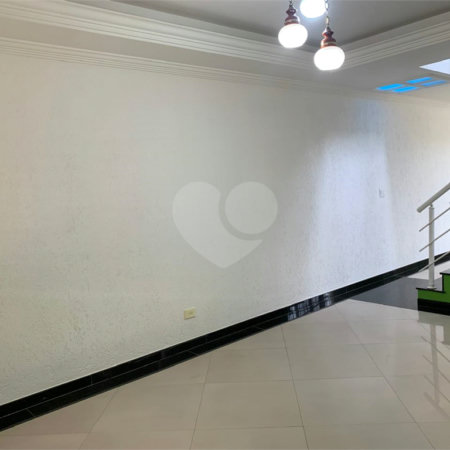 Sobrado à venda com 4 quartos, sendo 1 suíte, em Vila Campo Grande, São Paulo, SP