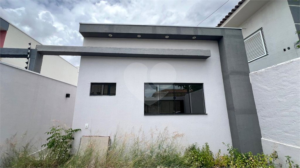 Casa Térrea à venda com 3 quartos, sendo 1 suíte, em Jardim Califórnia, Cuiabá, MT