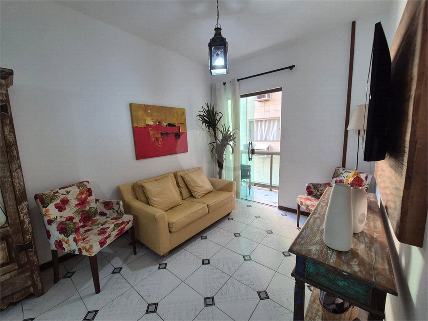 Apartamento à venda com 3 quartos, sendo 1 suíte,  no Centro, Cabo Frio, RJ