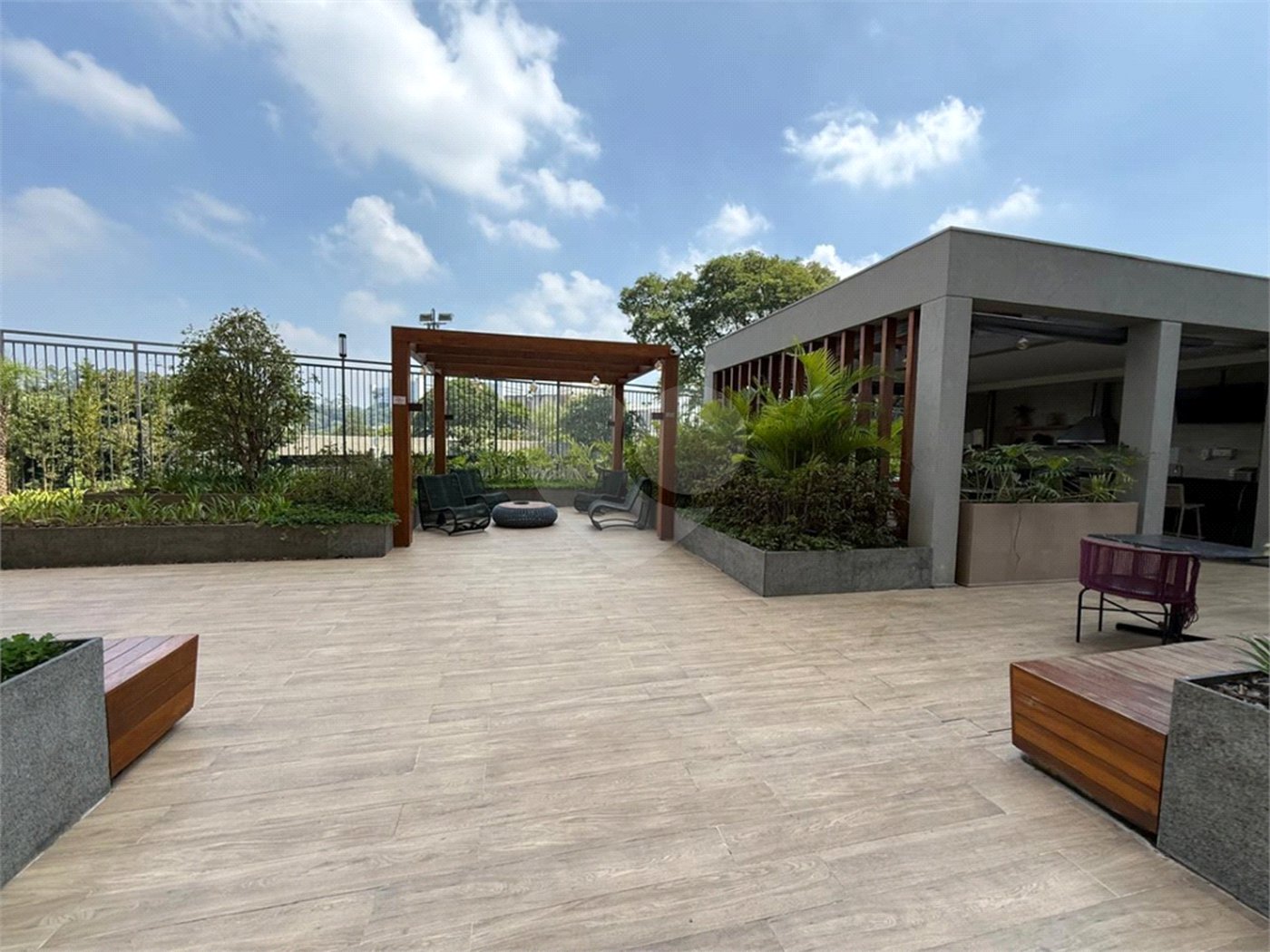 Apartamento à venda com 4 quartos, sendo 3 suítes, em Santo Amaro, São Paulo, SP