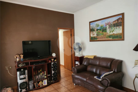 Sobrado à venda com 3 quartos, sendo 1 suíte, em Jardim Floridiana (vila Xavier), Araraquara, SP
