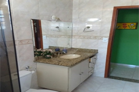Casa à venda com 3 quartos, sendo 1 suíte, em Vila Galvão, Guarulhos, SP