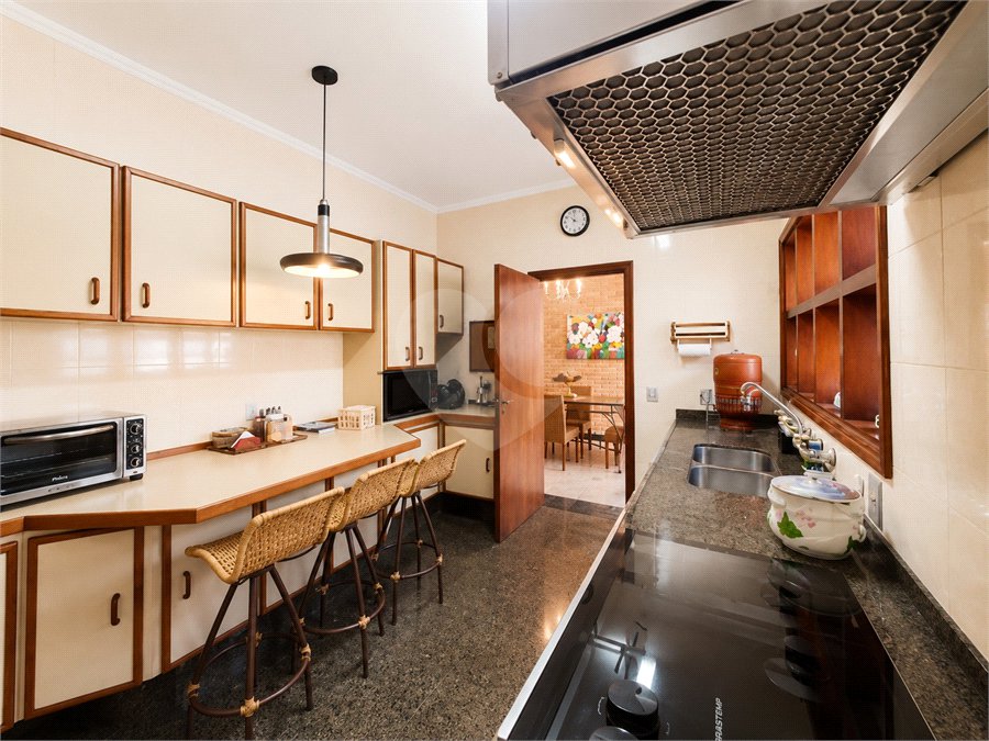 Casa à venda ou para alugar com 4 quartos, sendo 3 suítes, no Centro, Itapetininga, SP