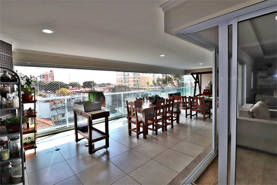 Apartamento à venda com 3 suítes em Santa Teresinha, São Paulo, SP
