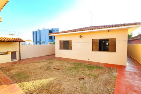 Casa à venda com 3 quartos, sendo 1 suíte, no Centro, Araraquara, SP
