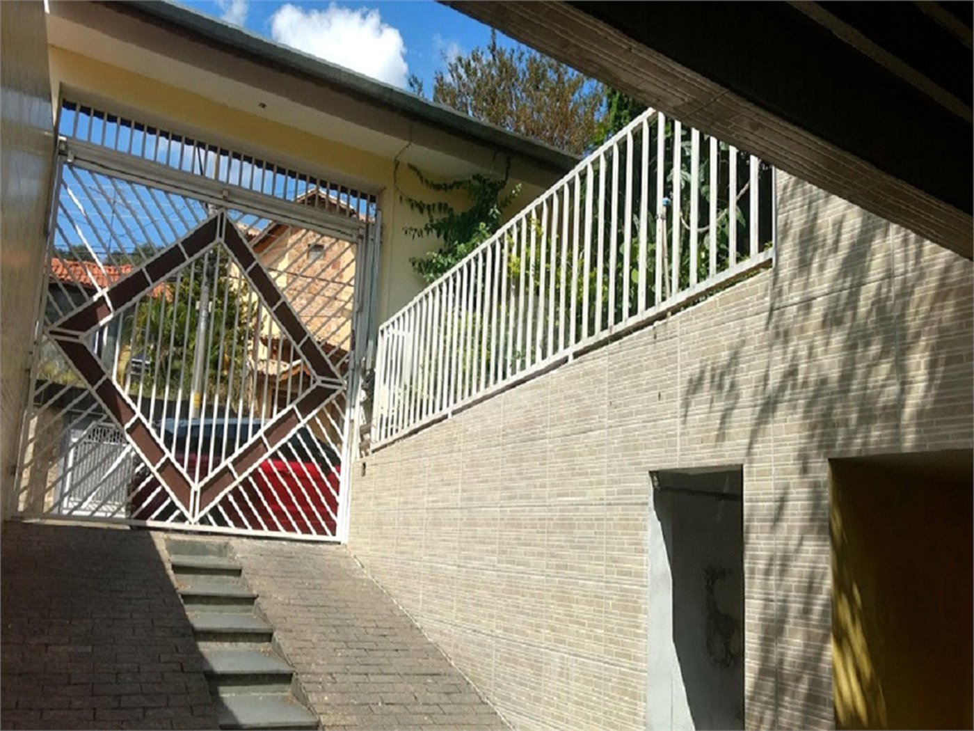 Sobrado à venda com 4 quartos, sendo 2 suítes, em Tremembé, São Paulo, SP