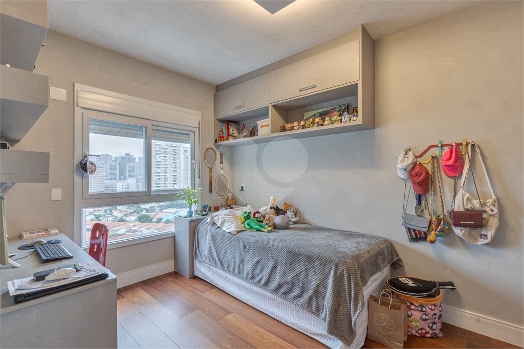 Apartamento à venda com 3 suítes em Chácara Santo Antônio, São Paulo, SP