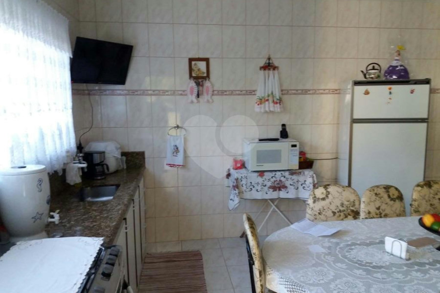 Sobrado à venda com 3 quartos, sendo 1 suíte, em Tremembé, São Paulo, SP