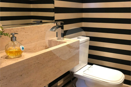 Apartamento à venda com 3 quartos, sendo 2 suítes, em Real Parque, São Paulo, SP