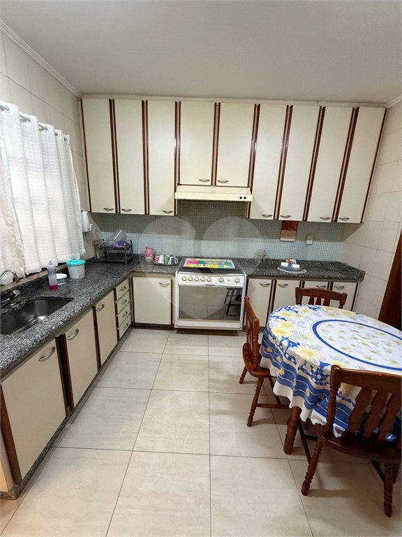 Sobrado à venda com 3 quartos, sendo 1 suíte, em Tremembé, São Paulo, SP