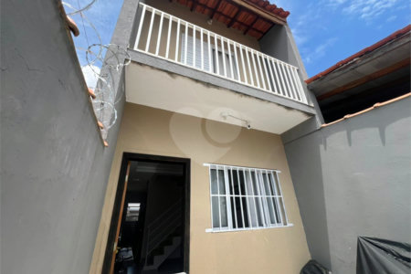 Casa à venda com 2 quartos, sendo 1 suíte, em Vila Barão, Sorocaba, SP