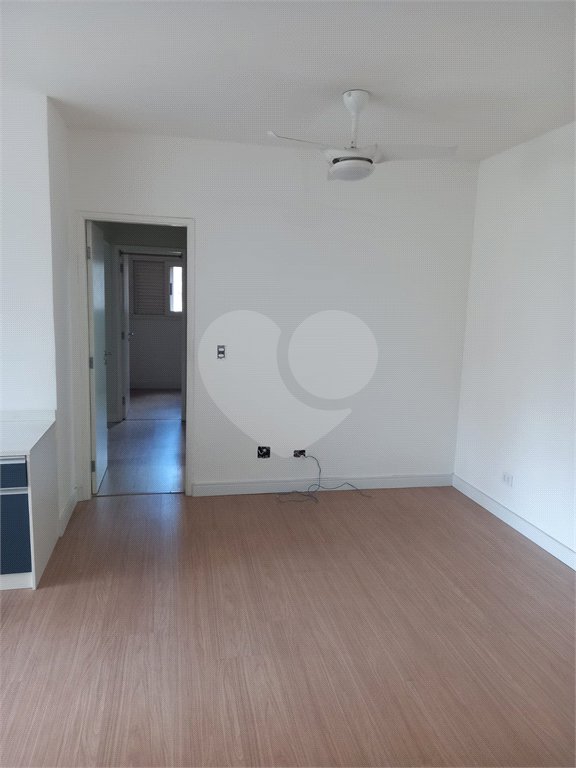 Apartamento à venda com 3 quartos, sendo 1 suíte,  em Vila Olímpia, São Paulo, SP