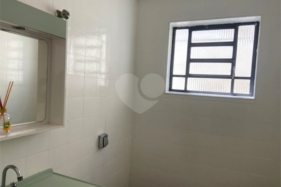 Sobrado à venda com 3 quartos, sendo 1 suíte, em Parque Maria Domitila, São Paulo, SP